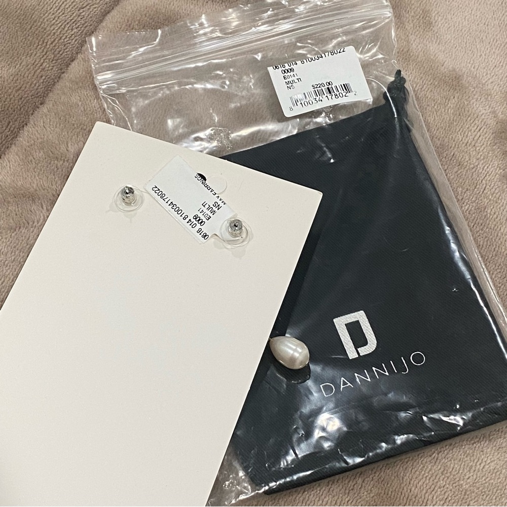 DANNIJO Max 15MM Teardrop Pearl & Glass Crystal Drop Earrings - NWT Never Worn - Picture 6 of 6